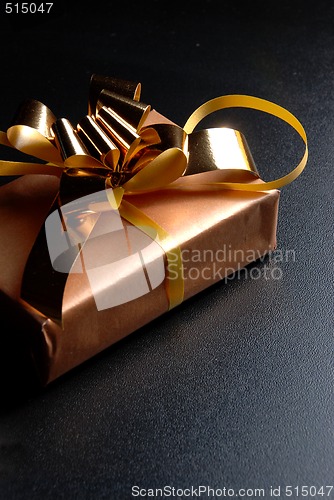 Image of A single gift box 