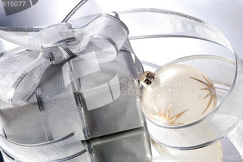 Image of Christmas ball and gift