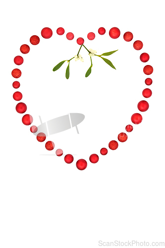 Image of Romantic Heart Shape Christmas Wreath With Mistletoe