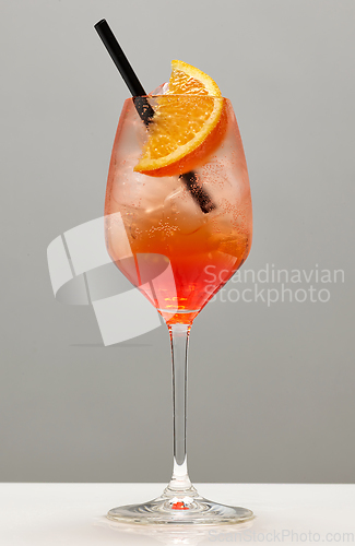 Image of glass of aperol spritz cocktail