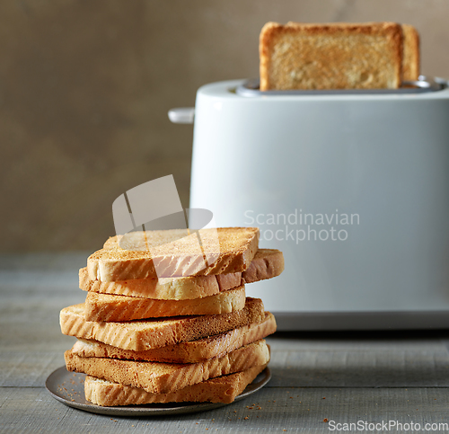 Image of heap of toasted bread slices