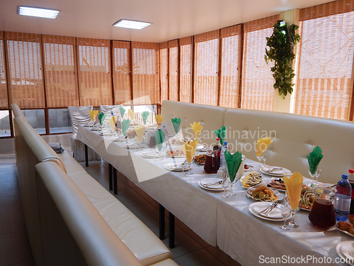 Image of Served wedding table.