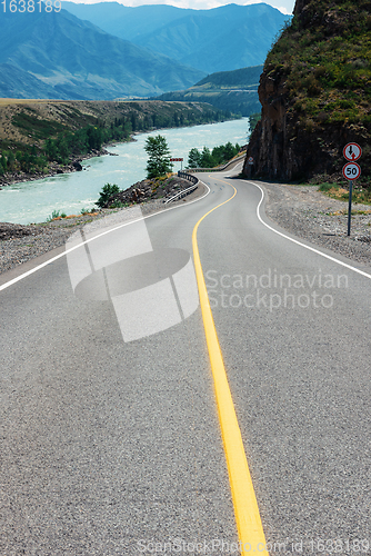 Image of Chuysky trakt road in the Altai mountains.