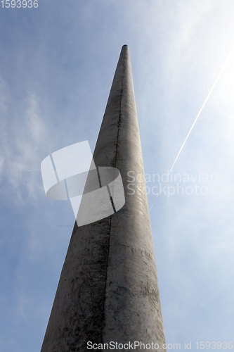 Image of installation of a new concrete pillar