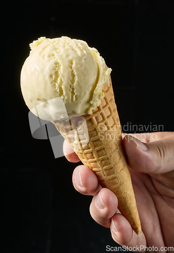 Image of close up of vanilla ice cream