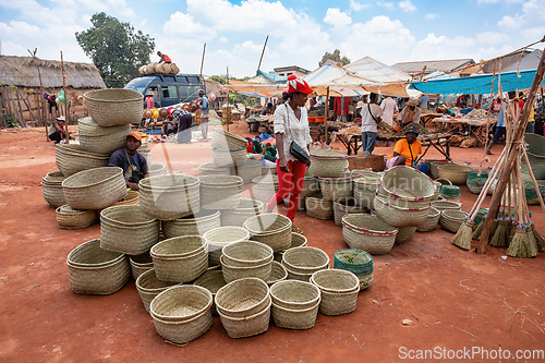 Image of Street market in Mandoto city, with vendors and ordinary people shopping and socializing.