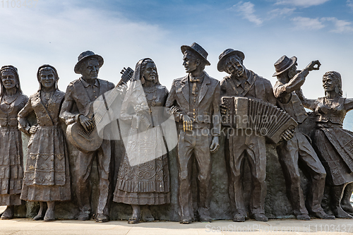 Image of Bronze statues in Ponte de Lima