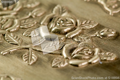 Image of Carved pattern of jewelry box