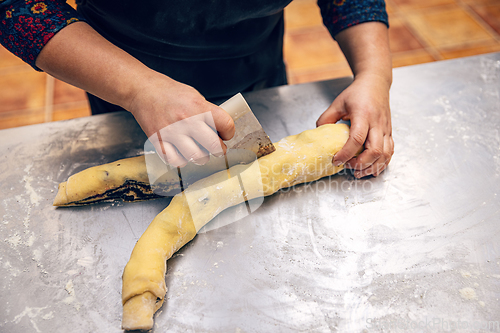 Image of Making swirl brioche with poppy seeds