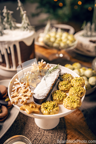 Image of Various kinds of Christmas cookies.