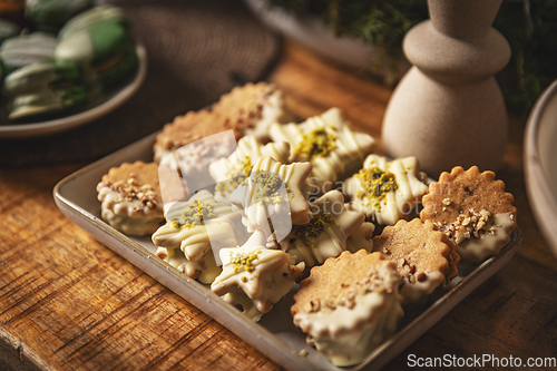 Image of Glazed linzer Christmas cookies