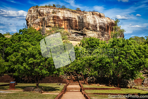 Image of Sigiriya rock, Sri Lanka