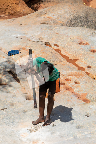 Image of Local peoples mining and gem panning in Ihosy - Ilakaka, Madagascar.