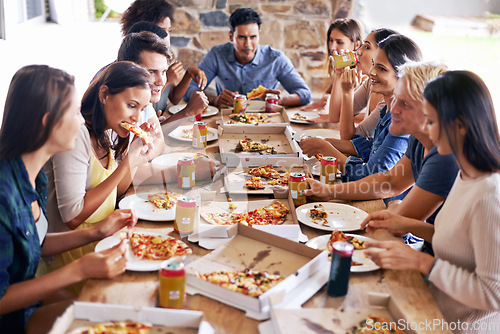 Image of Whats better than pizza with friends. a group of friends enjoying pizza together.