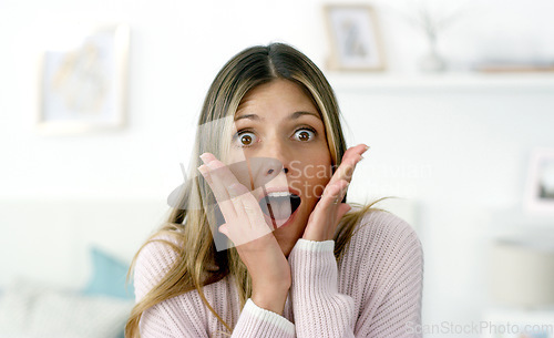 Image of I just cant believe it. a woman looking surprised.