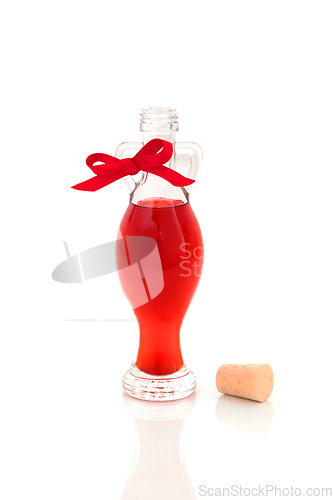 Image of Elegant Perfume Bottle for Romantic Gift