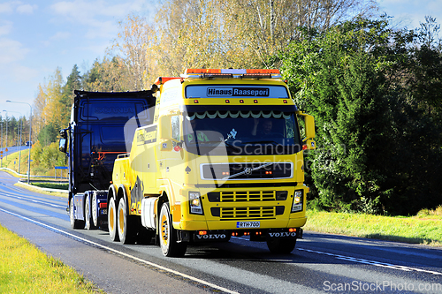 Image of Yellow Volvo FH Heavy Duty Recovery Vehicle Tows Semi Truck