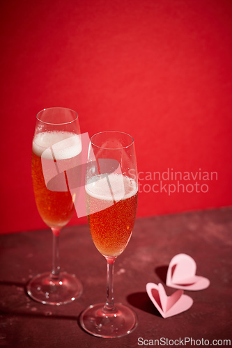 Image of two glasses of champagne