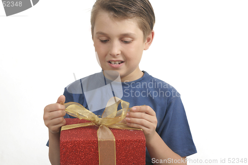 Image of Opening or wrapping a present