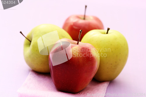 Image of red and green apples