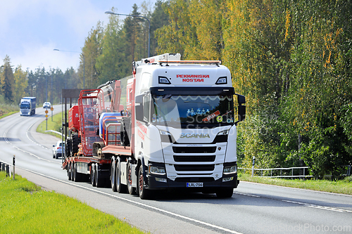 Image of Transporting Pekkaniska Lifting Equipment