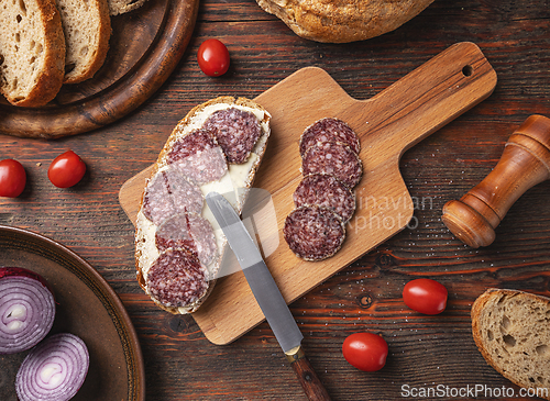 Image of Salami on whole wheat bread