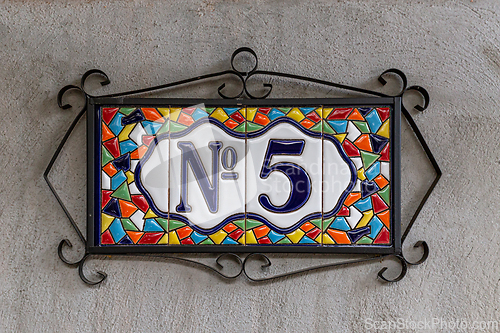 Image of Number 5, five, house number