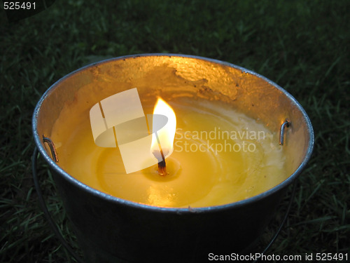 Image of citronella bucket candle