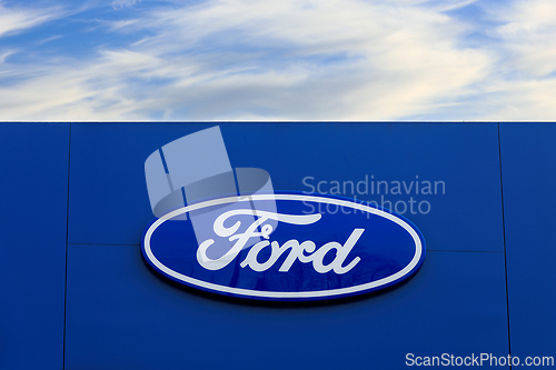 Image of Ford Motor Company Logo at Dealership