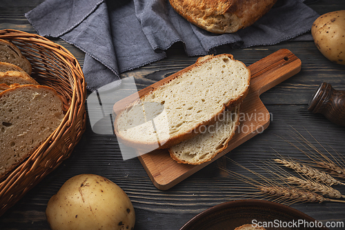 Image of Freshly sliced rustic bread