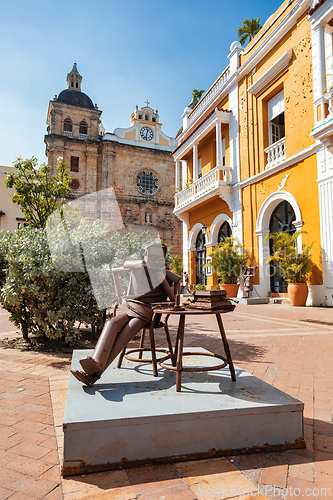 Image of Plaza de San Pedro Claver, colonial buildings located in Cartagena de Indias, in Colombia