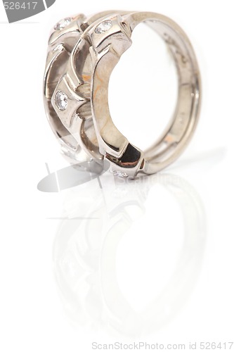 Image of vertical white gold ring