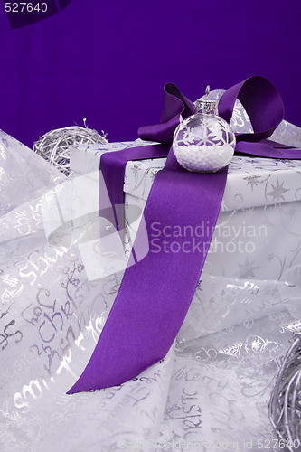 Image of christmas present decoration 