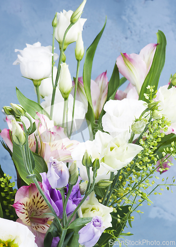 Image of Elegant Flowers Bouquet