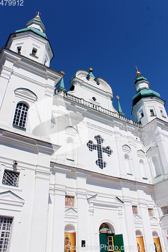 Image of towers of Troitskyi monastery in Chernihiv 