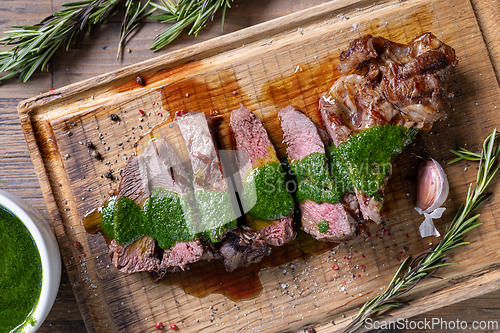 Image of freshly grilled sliced steak 