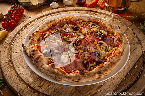 Image of Artisan pizza with prosciutto