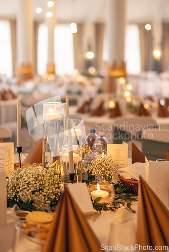 Image of Elegant wedding reception table setting