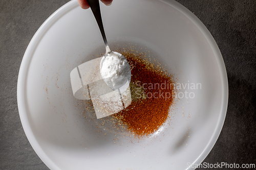 Image of spoon of baking powder