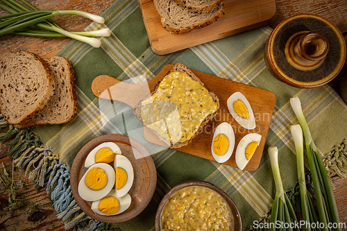Image of Top view of egg spread