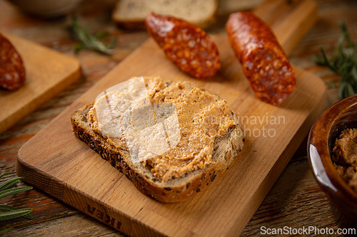 Image of Slices of sausage