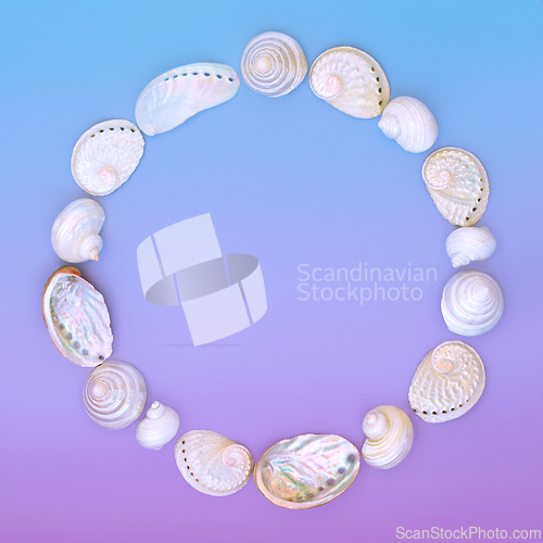 Image of Mother of Pearl Sea Shell Wreath Design