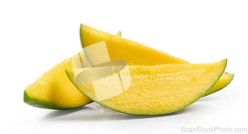 Image of fresh ripe juicy mango slices