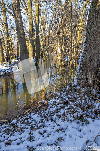 Image of lake at winter time