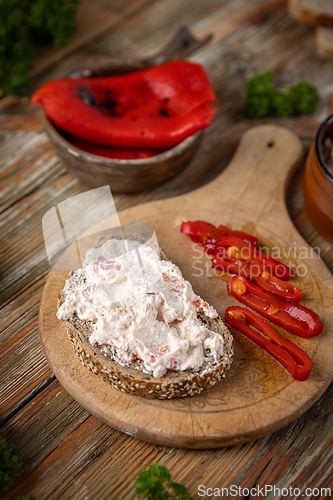 Image of Slices of roasted red pepper