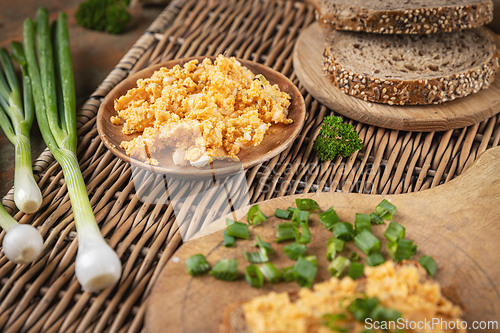 Image of Egg spread with bread