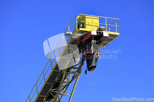 Image of Sandvik Conveyor Transports Foam Glass Aggregate