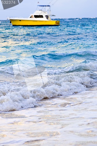 Image of Waves breaking on tropical shore