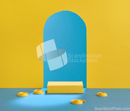 Image of yellow and blue paper background