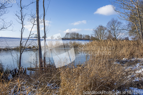 Image of lake at winter time